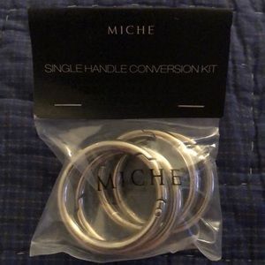 NWT Miche Silver 1” carabiner